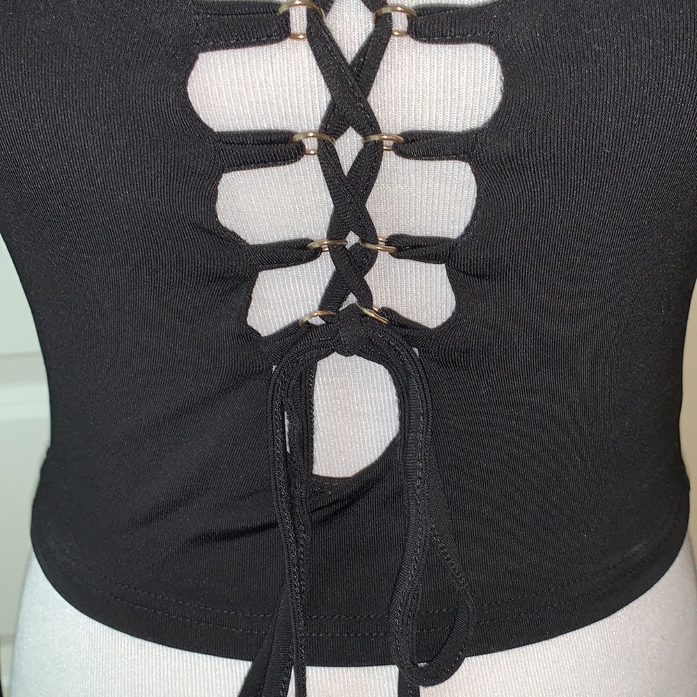 FOREVER 21 BRAND NEW SIZE SMALL BEAUTIFUL LONG SLEEVE CROP TOP - Picture 8 of 10